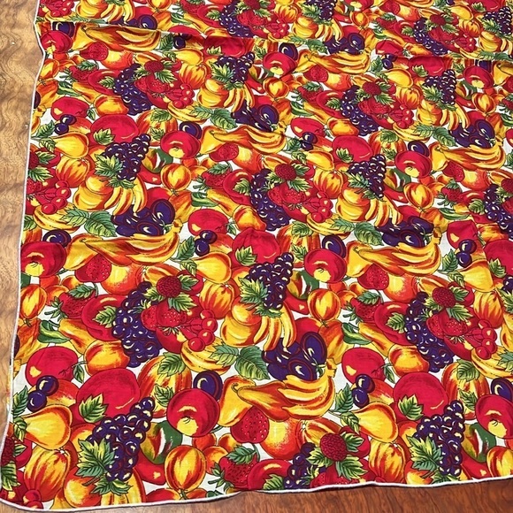 Summer Fruit Cotton Table Cloth 43” x 39” - Picture 1 of 4